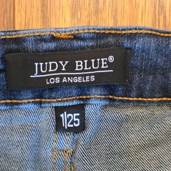 Judy Blue Wide Crop Jeans EUC - Women's Size 1/25 - Picture 7 of 13